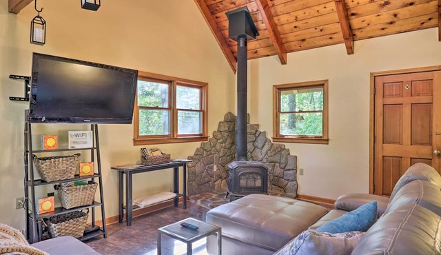 Secluded Dupont State Forest Home, Pets Welcome!