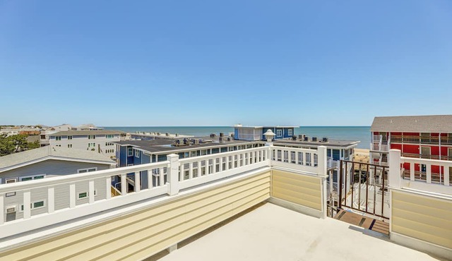 Steps to Shore: Newly Renovated Dewey Beach Home!