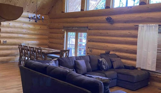 Entire House with Pool & Playground on 3 Acres