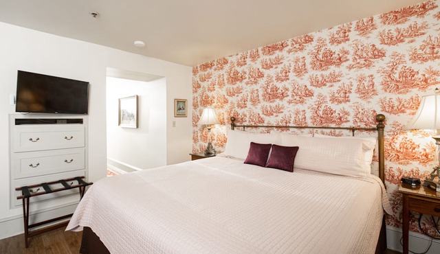 The Lafayette Inn