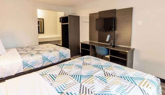 Motel 6 Carlsbad, CA - Near Legoland