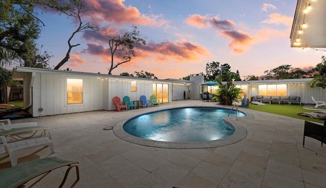 Family Fun House near Siesta Key