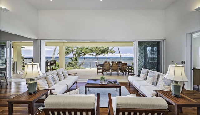 Hula House - Beachfront North Shore - NEW SPECIAL FALL RATES.