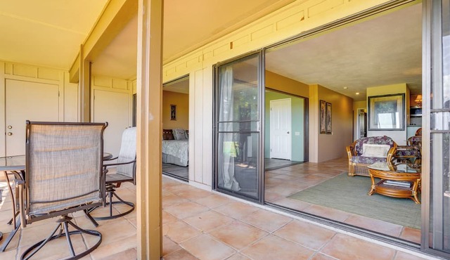 Maunaloa Vacation Rental - Walk to Kepuhi Beach!