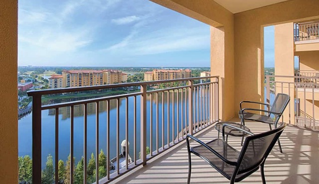 2BR/2BA deluxe, Disney & Universal Studios near, Pools/Lazy Rivers, Full kitchen