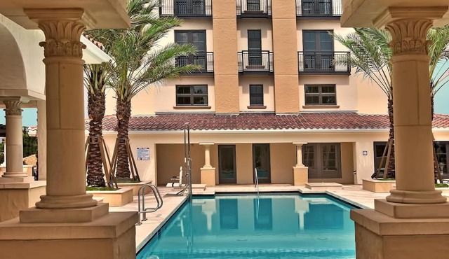 Award Winning Boutique Hotel Close to Parks & Rollins College, Rooftop Pool