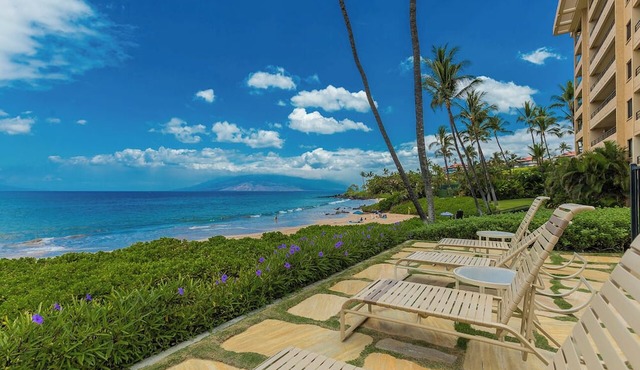 Oceanfront Wailea condo w/pool, hot tub and beach access