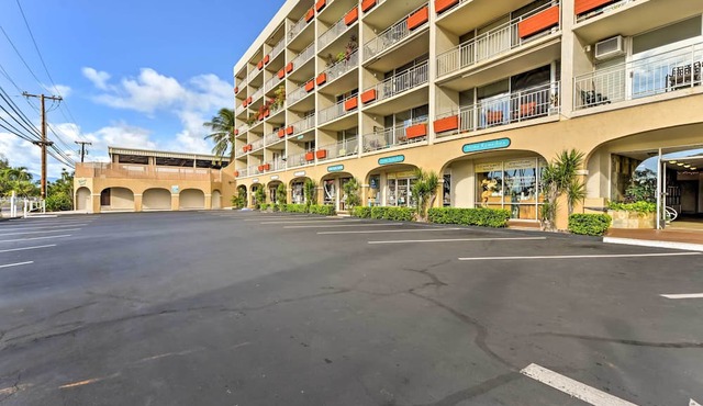 Condo w/Private Lanai, Ocean View & On-Site Pool!