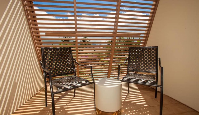 Maui Kamaole #L-202 Full Ocean View, Full A/C, Great Location, Great Rates