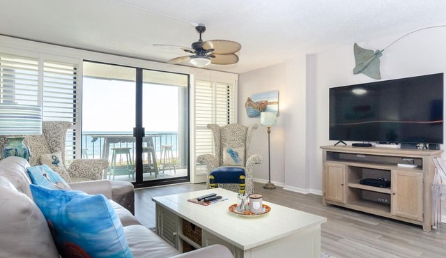Newly remodeled oceanfront condo in Station One!