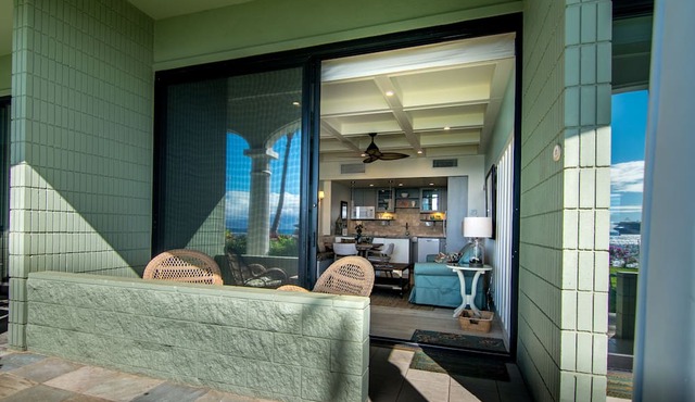 Luxury Oceanfront Condo, Steps to Sand