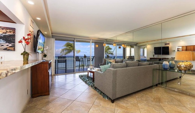 Modern Luxury OCEAN FRONT condo with Lanai & Molokai Views!-Royal Kahana 409