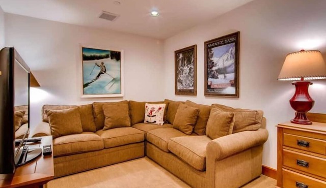 Meadows Townhome A5 - 3 Bedroom