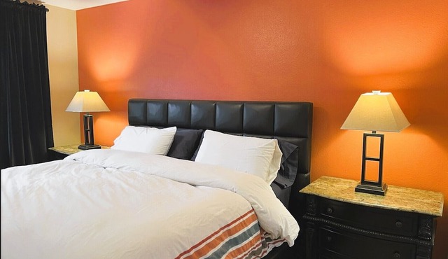 8min to LANL. 2BR townhouse in Los Alamos downtown