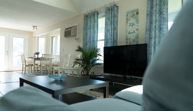 "BeachWalk" Unit 2 Just 300 Feet To The Beach!