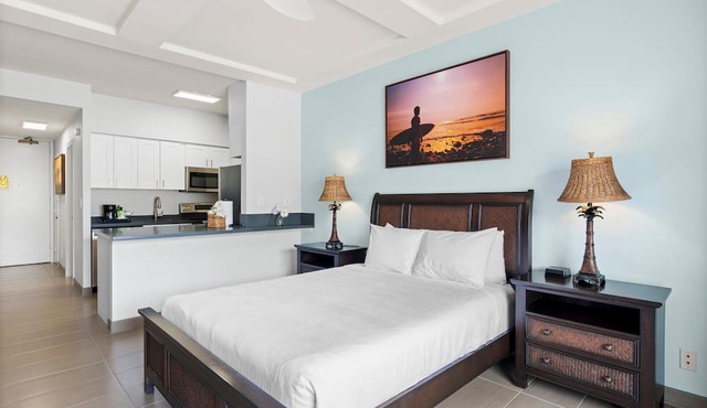 Lahaina Shores 612 – Relaxing Oceanfront Retreat