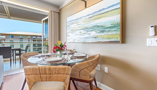 Maui Resort Rentals: Hokulani 605 – Premier 6th-Floor Oceanview Penthouse | Closest 2BR Column to the Ocean!