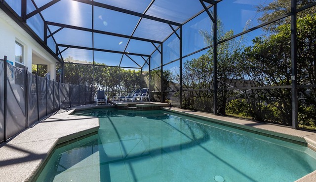 Cozy 4Bed Pool Home with Spa-246BD