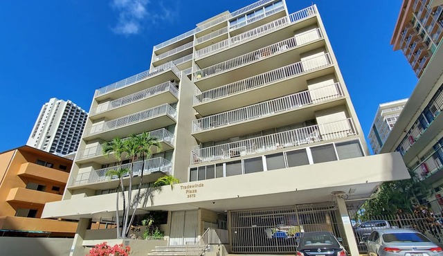 Spacious Studio Apt. with WiFi and A/C - Super close to Beach & Zoo