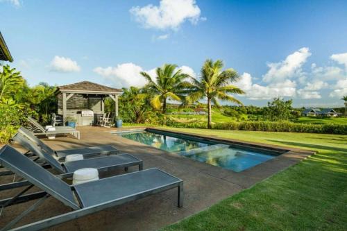 4BR Premier Golf Course Setting Panoramic Ocean Views World-Class Resort Amenities