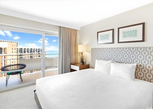 Ilikai - 4BR Condos - Sleeps 8