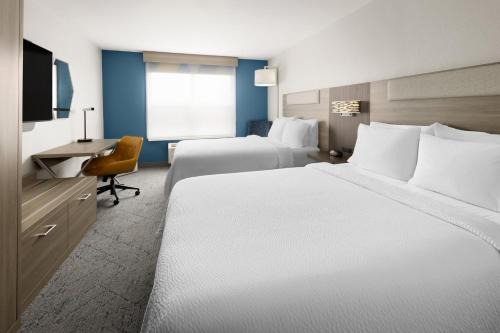 Holiday Inn Express & Suites Wyomissing by IHG