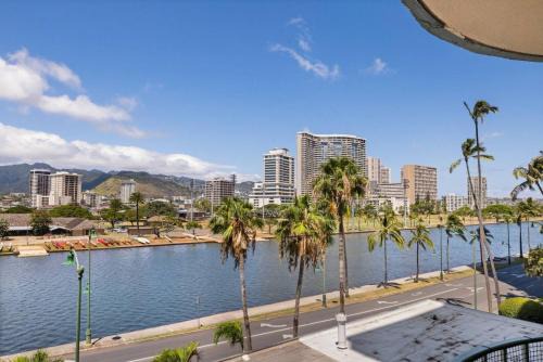 401 FREE Parking 10 min beach 2b-Waikiki Ala Moana