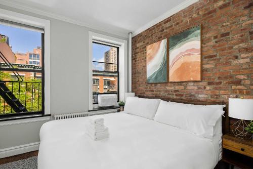 Chic NYC Escape in Vibrant Downtown
