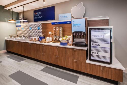 Holiday Inn Express and Suites Limerick - Pottstown by IHG